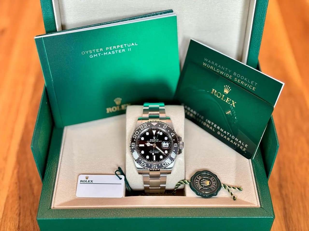 Rolex GMT Master II 126710GRNR “Bruce Wayne” (2025) — photo 4