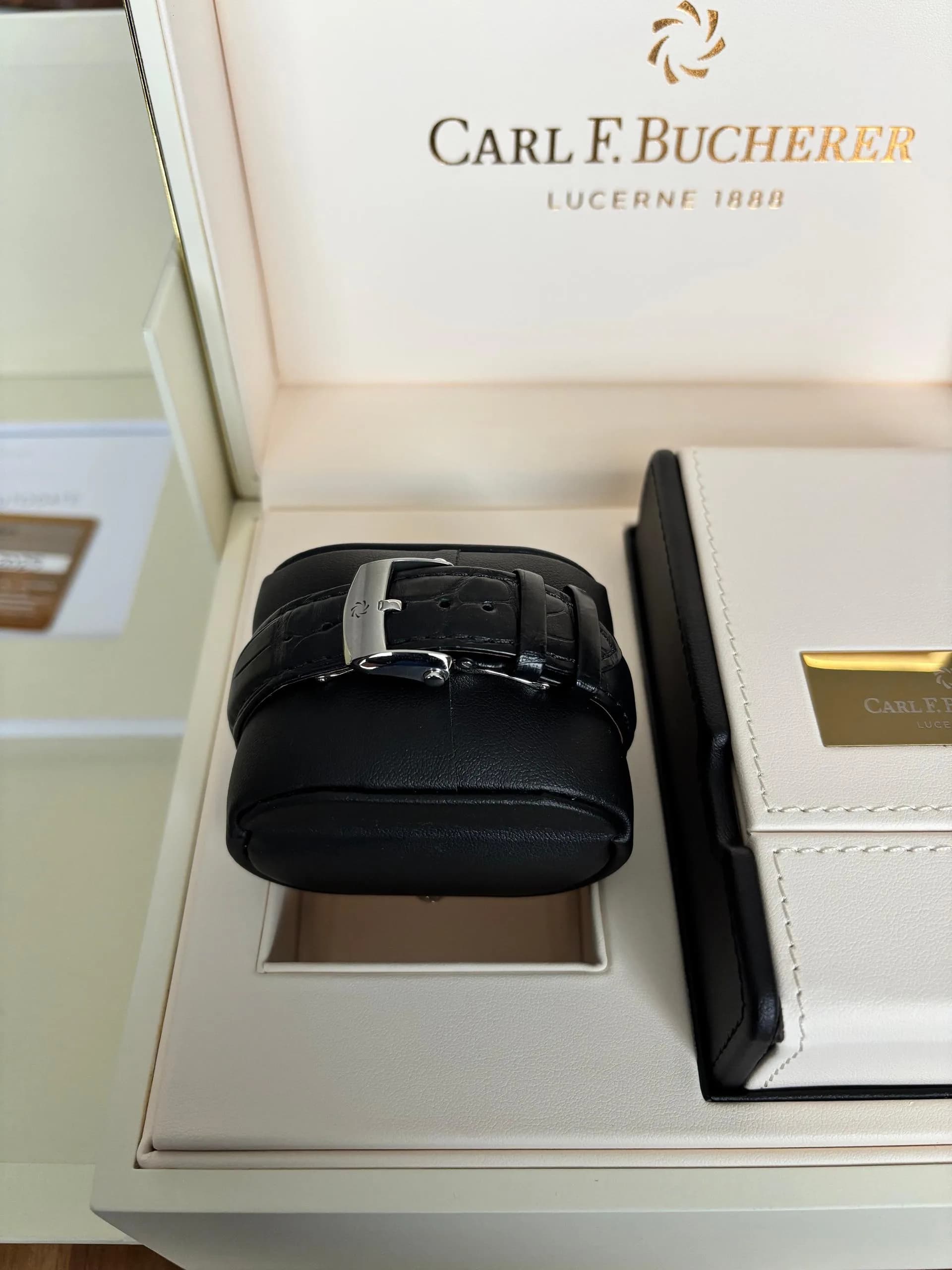 Carl F. Bucherer Manero AutoDate 00.10915.08.33.01 “"The Winston"” (2025) — photo 3